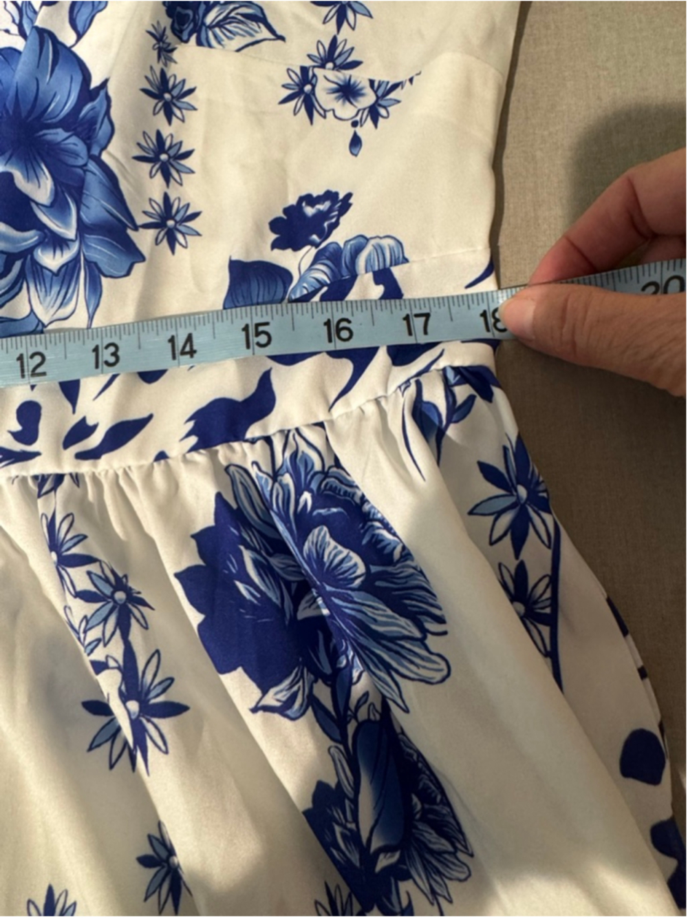 Women's Unbranded White & Blue Floral Halter Maxi Dress L - Picture 8 of 10